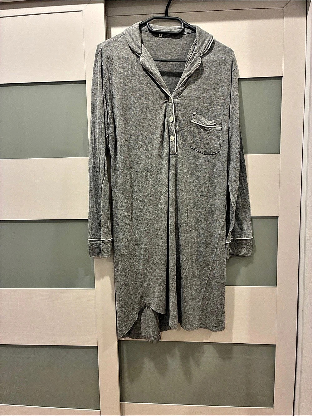 Love & Lore Gray Pajama Top Size Small Like New